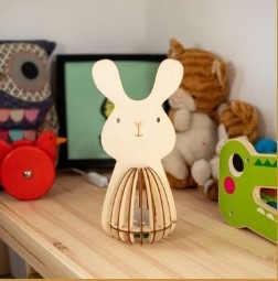 Drewniana lampka nocna - OLALA - Królik 28 cm 