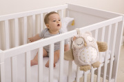 Szumiąca sowa z czujnikiem dźwięku i pozytywką - Cloud b® Nighty Night Owl Smart Sensor™