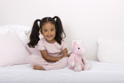 Szumiący jednorożec Ella z pozytywką - Cloud b® LoveLight Buddies Ella Unicorn