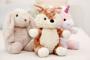 Szumiąca sarenka z czujnikiem ruchu i pozytywką - Cloud b® LoveLight Buddies Finley Fawn™