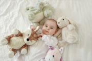 Szumiąca sarenka z czujnikiem ruchu i pozytywką - Cloud b® LoveLight Buddies Finley Fawn™