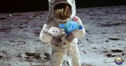 Astronauta z plecakiem - AstroBuddy