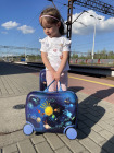 Jeżdżąca walizka podróżna - kosmos - kosmiczna kolekcja