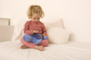 Projektor z pozytywką - Żółw podwodny fioletowy ECO - Cloud b® Tranquil Turtle™