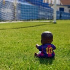 Lalka FC Barcelona chłopiec Afrykańczyk - 21 cm 7