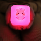 Przenośna lampka nocna Cube B™ – świecąca kostka - Jednorożec Lily 2