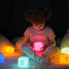 Przenośna lampka nocna Cube B™ – świecąca kostka - Jednorożec Lily 4